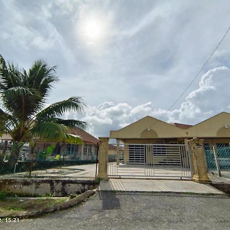 Seaview Promenade Homestay Dungun Bilik gambar